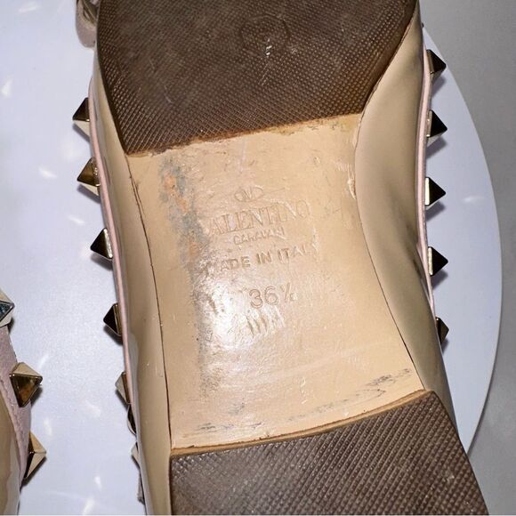 Valentino Garavani Rock Stud ankle wrap flats. Nude beige tan. Size 36 1/2 - Picture 12 of 16